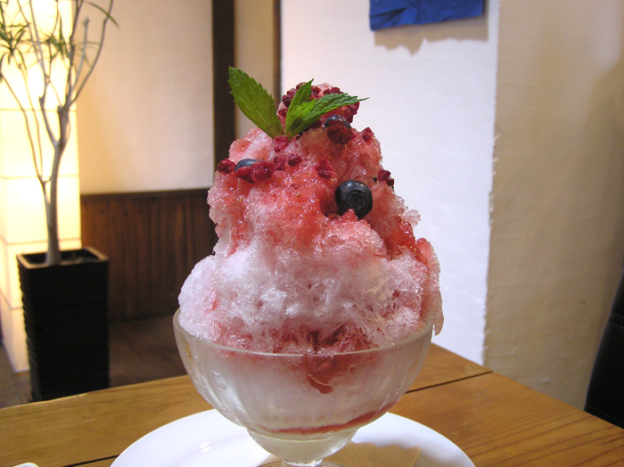 飯田市カフェ「ATAGO」で夏季限定かき氷